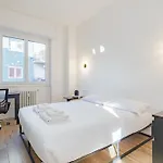 Modern One-bedroom With Terrace - Naviglio Martesana Milánó
