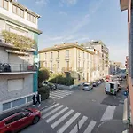 Modern One-bedroom With Terrace - Naviglio Martesana Milánó