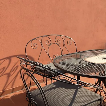 Modern One-bedroom With Terrace - Naviglio Martesana Milano