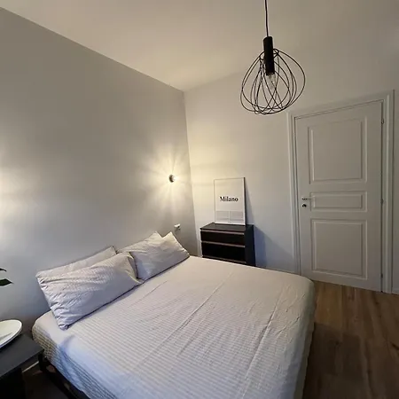 Modern One-bedroom With Terrace - Naviglio Martesana Appartamento