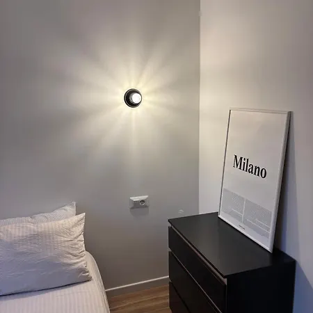 Modern One-bedroom With Terrace - Naviglio Martesana Appartamento