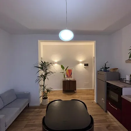 Modern One-bedroom With Terrace - Naviglio Martesana * Milano