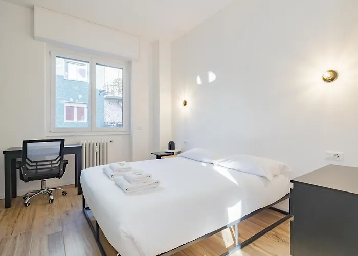 Modern One-bedroom With Terrace - Naviglio Martesana Milano