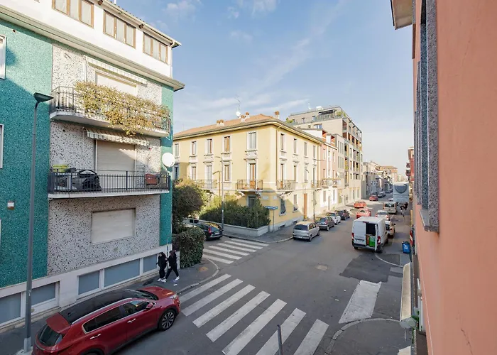 Modern One-bedroom With Terrace - Naviglio Martesana Milano